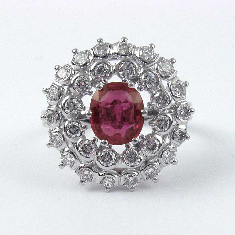 Rubin Diamant Ring in 18 Karat Weissgold